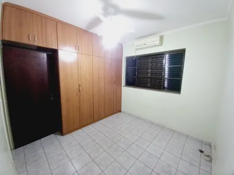 Alugar Casa / Padrão em Ribeirão Preto R$ 2.400,00 - Foto 3