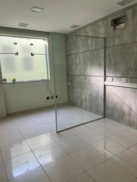 Comercial condomínio / Sala comercial em Ribeirão Preto 