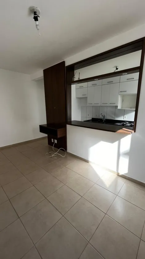 Alugar Apartamento / Padrão em Ribeirão Preto R$ 1.000,00 - Foto 2