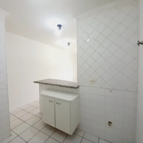 Alugar Apartamento / Padrão em Ribeirão Preto R$ 1.200,00 - Foto 17