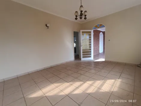 Alugar Casa / Padrão em Ribeirão Preto R$ 2.200,00 - Foto 3