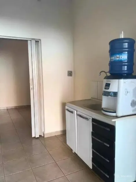 Alugar Casa / Padrão em Ribeirão Preto R$ 2.400,00 - Foto 4