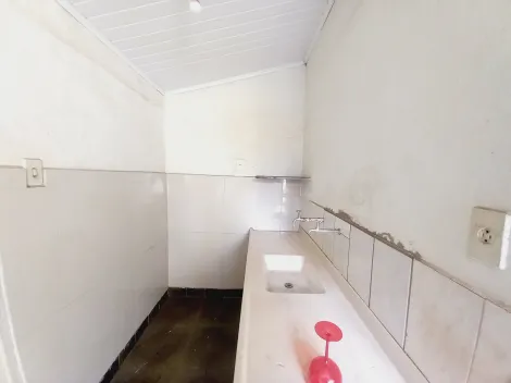 Alugar Casa / Padrão em Ribeirão Preto R$ 600,00 - Foto 5