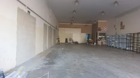 Comercial padrão / Salão em Sertãozinho Alugar por R$6.000,00