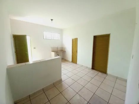 Alugar Casa / Padrão em Ribeirão Preto R$ 990,00 - Foto 3