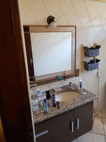 Alugar Casa / Padrão em Ribeirão Preto R$ 1.200,00 - Foto 11