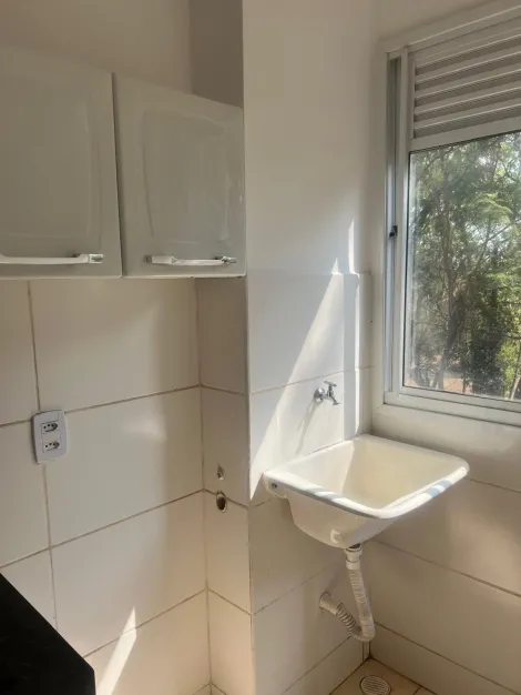 Alugar Apartamento / Padrão em Ribeirão Preto R$ 850,00 - Foto 5