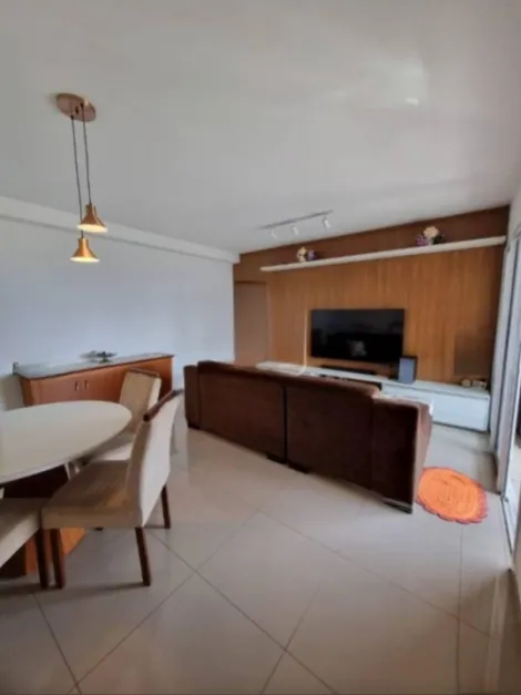 Apartamento / Padrão em Ribeirão Preto 