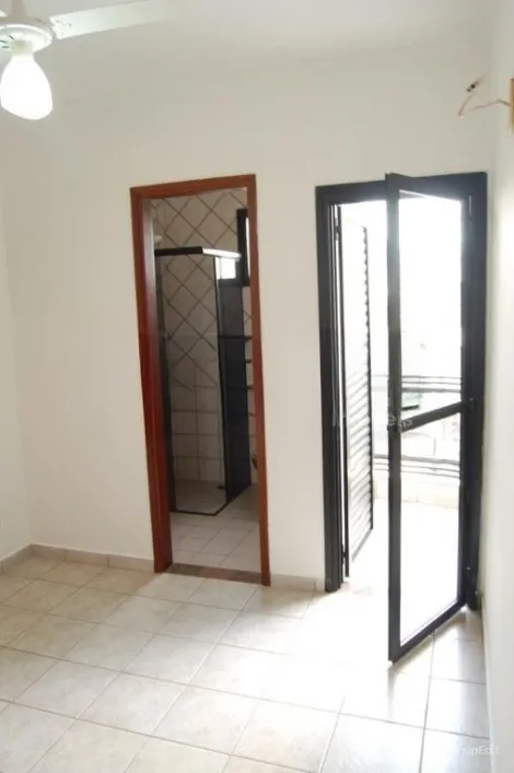 Alugar Apartamento / Padrão em Ribeirão Preto R$ 1.700,00 - Foto 2