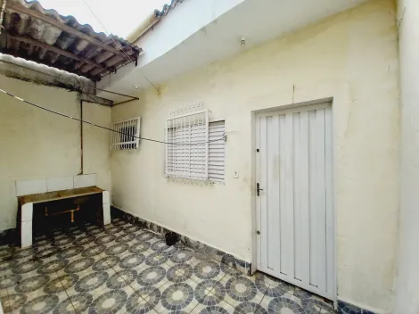 Alugar Casa / Padrão em Ribeirão Preto R$ 850,00 - Foto 2