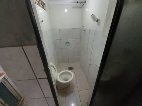 Alugar Casa / Padrão em Ribeirão Preto R$ 700,00 - Foto 5