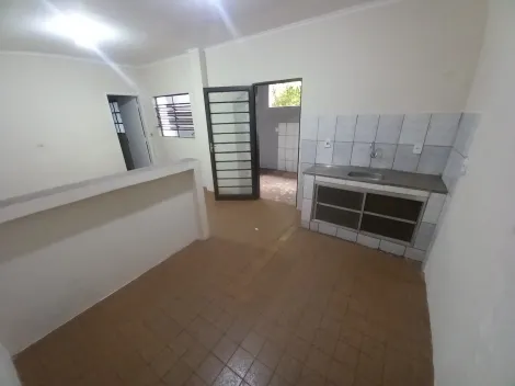 Alugar Casa / Padrão em Ribeirão Preto R$ 700,00 - Foto 2