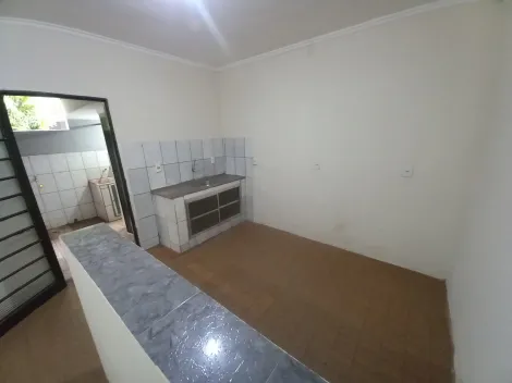 Alugar Casa / Padrão em Ribeirão Preto R$ 700,00 - Foto 3