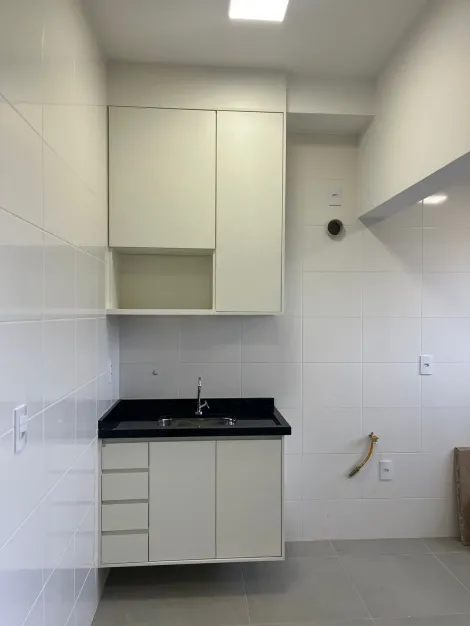 Alugar Apartamento / Padrão em Ribeirão Preto R$ 2.200,00 - Foto 4