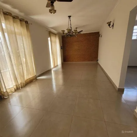 Casa / Padrão em Ribeirão Preto , Comprar por R$495.000,00