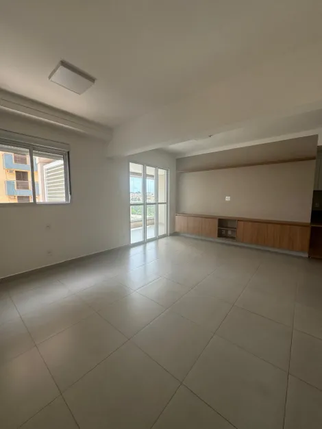 Alugar Apartamento / Padrão em Ribeirão Preto R$ 3.300,00 - Foto 2