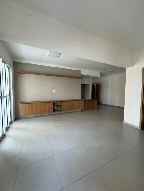 Apartamento / Padrão em Ribeirão Preto Alugar por R$3.300,00