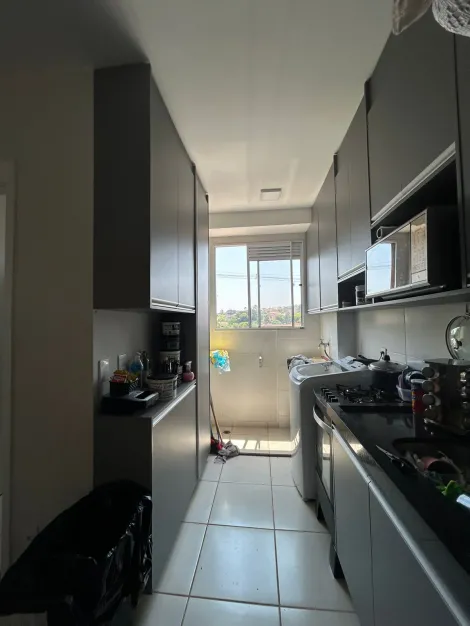 Comprar Apartamento / Padrão em Bonfim Paulista R$ 200.000,00 - Foto 3