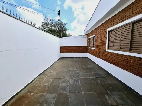 Alugar Casa / Padrão em Ribeirão Preto R$ 1.400,00 - Foto 3