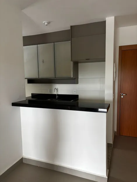 Alugar Apartamento / Padrão em Ribeirão Preto R$ 2.000,00 - Foto 7