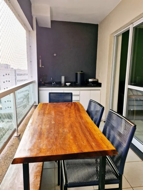 Apartamento / Padrão em Ribeirão Preto 