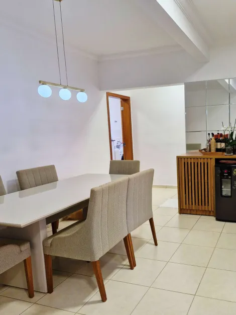 Alugar Apartamento / Padrão em Ribeirão Preto R$ 2.550,00 - Foto 2