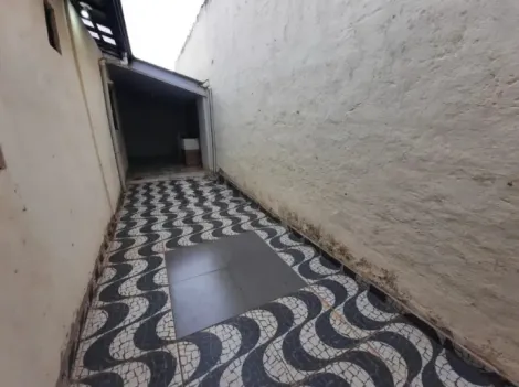 Alugar Casa / Padrão em Ribeirão Preto R$ 1.250,00 - Foto 2