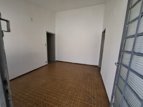 Casa / Padrão em Ribeirão Preto Alugar por R$800,00