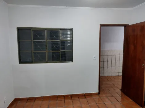 Alugar Casa / Padrão em Ribeirão Preto R$ 1.100,00 - Foto 5