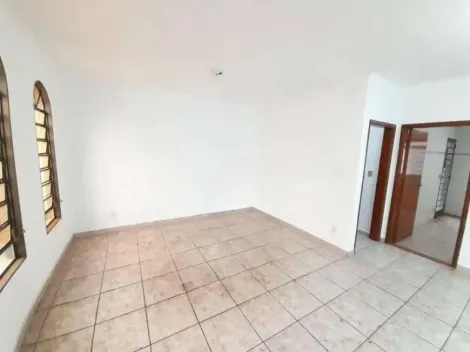 Casa / Padrão em Ribeirão Preto Alugar por R$1.980,00