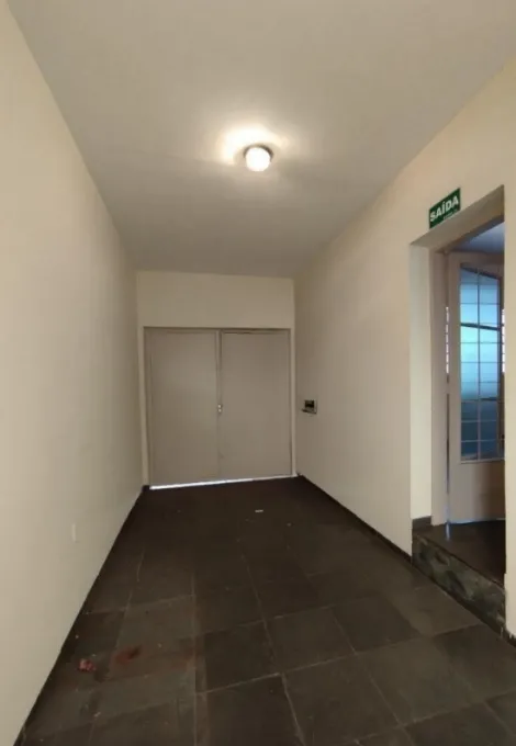 Comercial padrão / Casa comercial em Ribeirão Preto Alugar por R$3.800,00