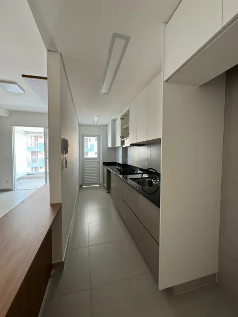 Alugar Apartamento / Padrão em Ribeirão Preto R$ 3.300,00 - Foto 7