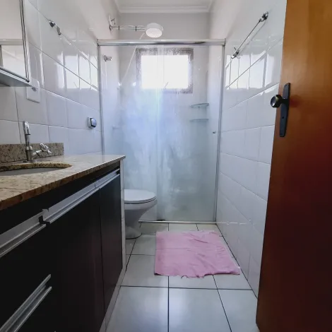 Alugar Apartamento / Padrão em Ribeirão Preto R$ 1.000,00 - Foto 12