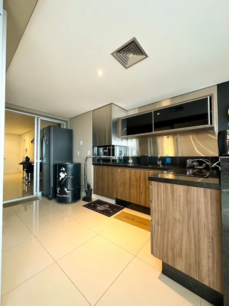 Comprar Apartamento / Padrão em Ribeirão Preto R$ 1.650.000,00 - Foto 4