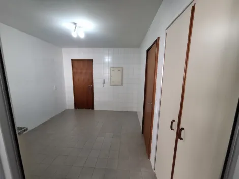 Alugar Apartamento / Padrão em Ribeirão Preto R$ 1.800,00 - Foto 11