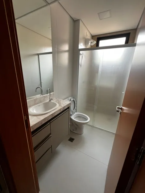 Alugar Apartamento / Padrão em Ribeirão Preto R$ 1.600,00 - Foto 12