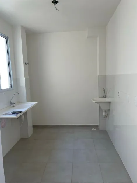 Alugar Apartamento / Padrão em Ribeirão Preto R$ 1.000,00 - Foto 4