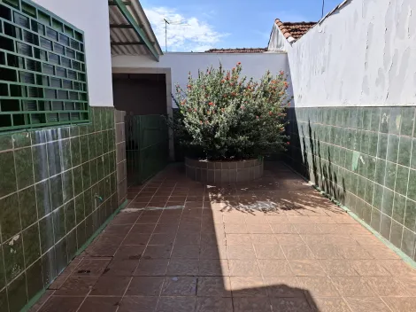 Alugar Casa / Padrão em Ribeirão Preto R$ 3.000,00 - Foto 8