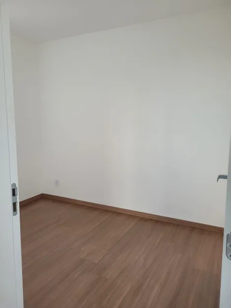 Alugar Apartamento / Padrão em Ribeirão Preto R$ 1.100,00 - Foto 4