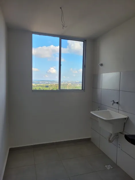 Alugar Apartamento / Padrão em Ribeirão Preto R$ 1.100,00 - Foto 2