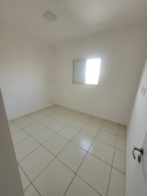 Alugar Apartamento / Padrão em Ribeirão Preto R$ 1.200,00 - Foto 3