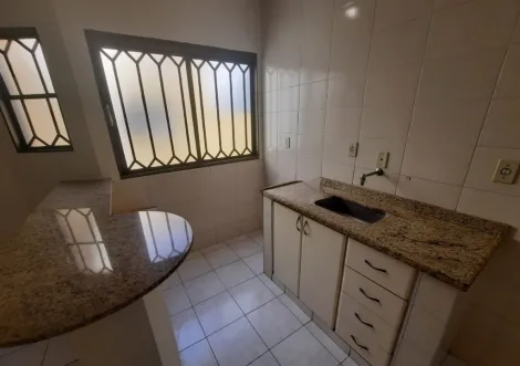 Alugar Apartamento / Padrão em Ribeirão Preto R$ 1.100,00 - Foto 4