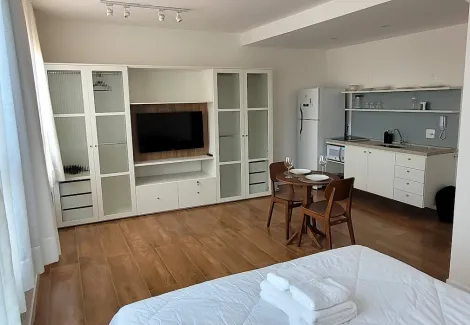 Alugar Apartamento / Padrão em Ribeirão Preto R$ 2.000,00 - Foto 4