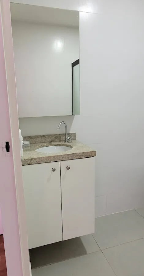 Alugar Apartamento / Padrão em Ribeirão Preto R$ 2.000,00 - Foto 8