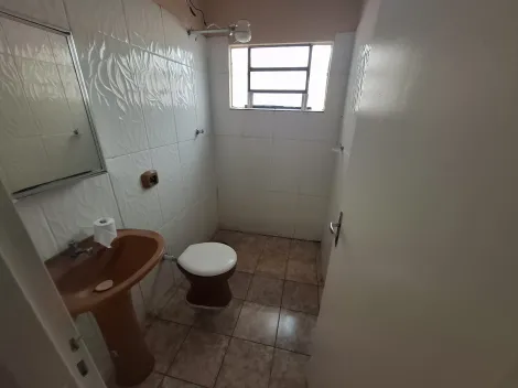 Alugar Casa / Padrão em Ribeirão Preto R$ 1.800,00 - Foto 9