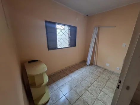 Alugar Casa / Padrão em Ribeirão Preto R$ 1.800,00 - Foto 10