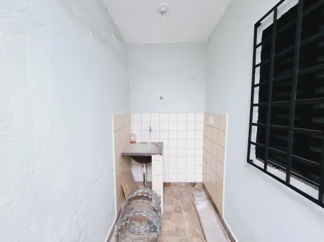 Alugar Casa / Padrão em Ribeirão Preto R$ 1.000,00 - Foto 13