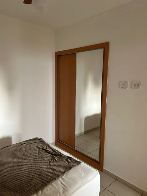 Alugar Apartamento / Padrão em Ribeirão Preto R$ 1.700,00 - Foto 5