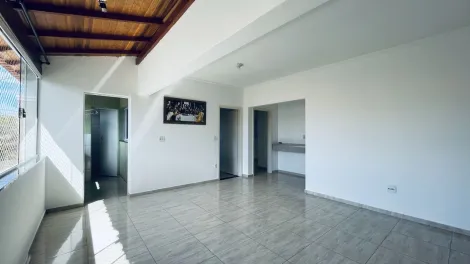 Alugar Casa / Padrão em Ribeirão Preto R$ 1.600,00 - Foto 4