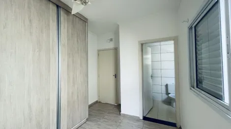 Alugar Casa / Padrão em Ribeirão Preto R$ 1.600,00 - Foto 11